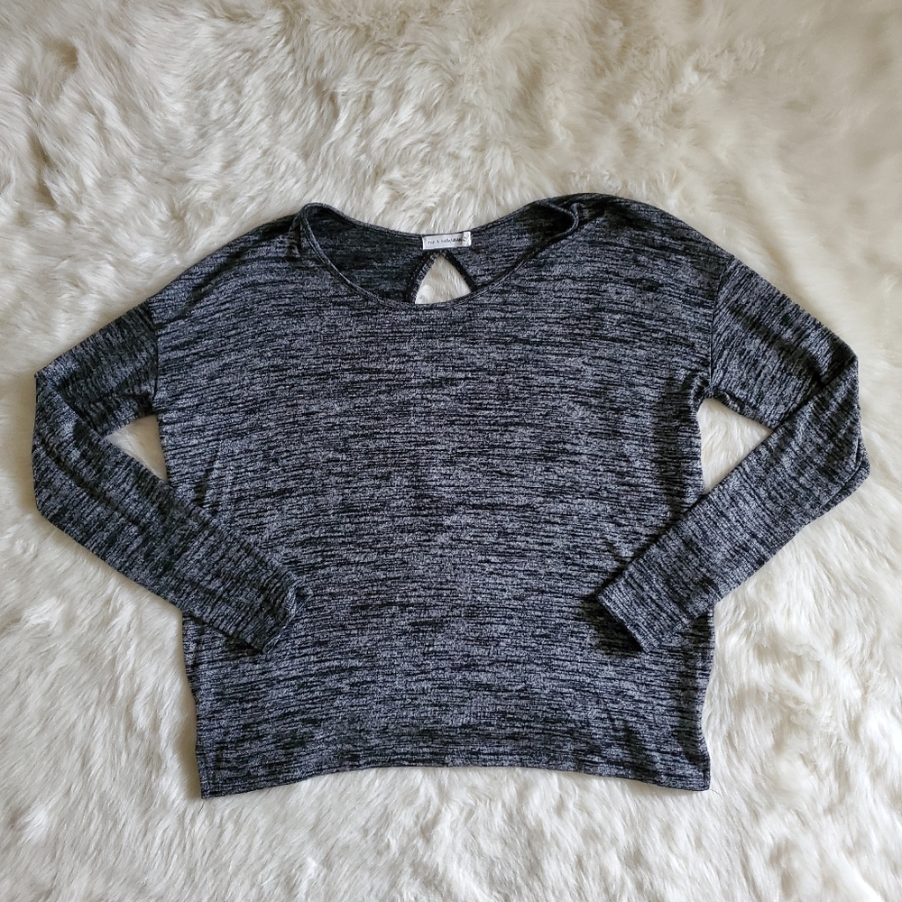 Rag & Bone Mia Long Sleeve Back Cutout Top Size Medium - Picture 3 of 10